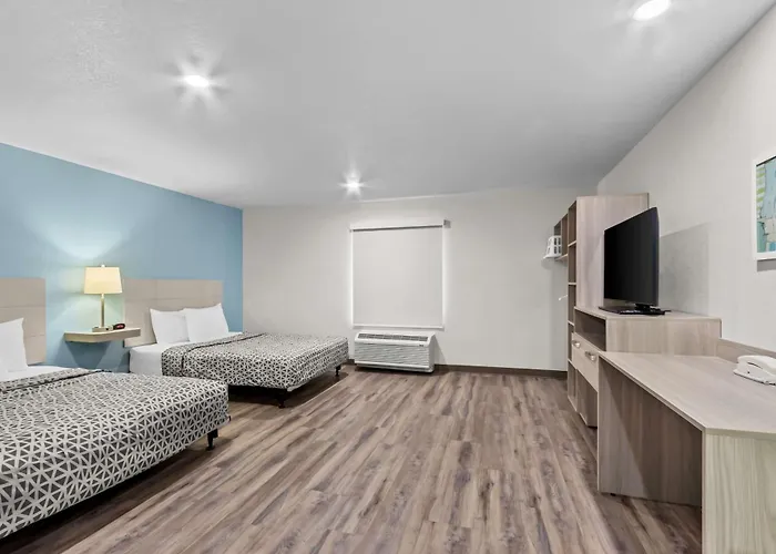 Woodspring Gilbert - Mesa Gateway Airport Hotel