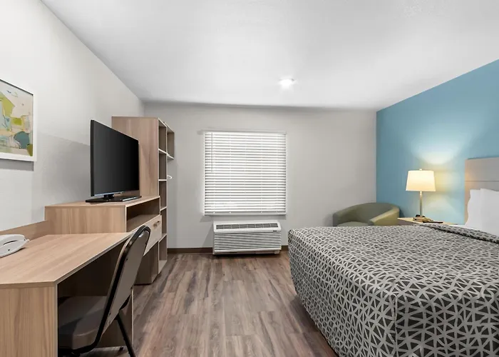 Woodspring Gilbert - Mesa Gateway Airport Hotel *