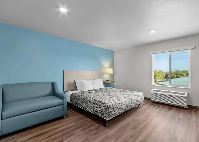 Woodspring Gilbert - Mesa Gateway Airport Hotel *