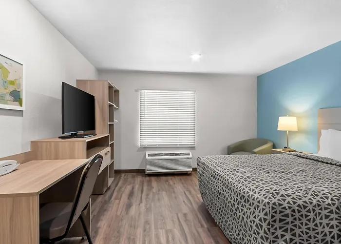 Woodspring Gilbert - Mesa Gateway Airport Hotel *