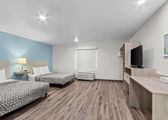 Woodspring Gilbert - Mesa Gateway Airport Hotel *